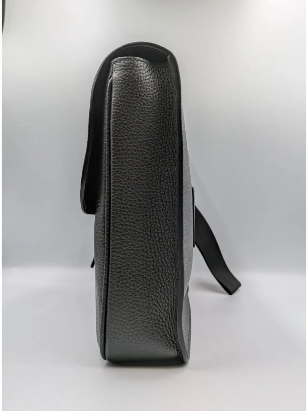 Gucci Men’s Piuma Calfskin Web Medium Business Case Crossbody Bag Black 816755